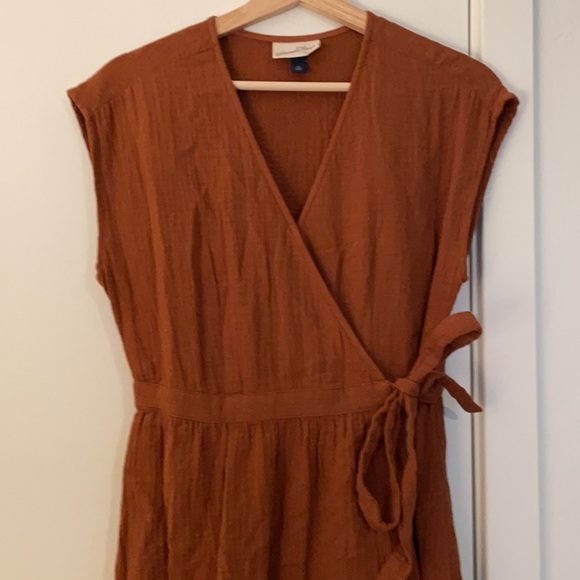 Short Sleeve V-Neck Ruffle Hem Midi Dress - Picture 5 of 7